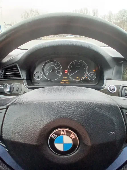 BMW 5 серія 2010 - 18