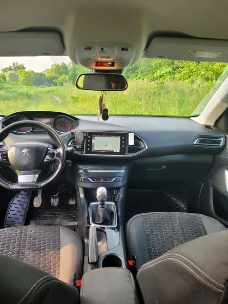 Peugeot 308 2015 - 5