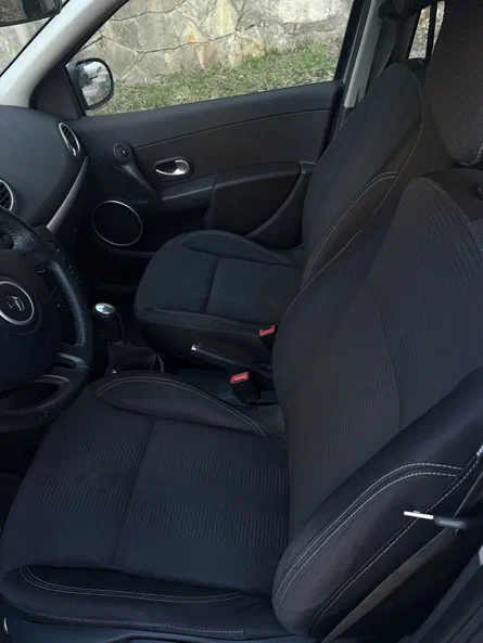 Renault Clio 2009 - 20