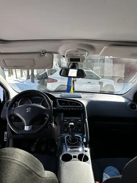 Peugeot 3008 2011 - 12