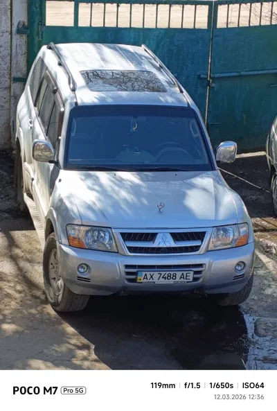 Mitsubishi Pajero 2005