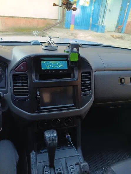 Mitsubishi Pajero 2005