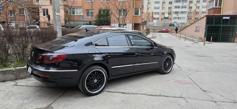 Volkswagen Passat CC 2011