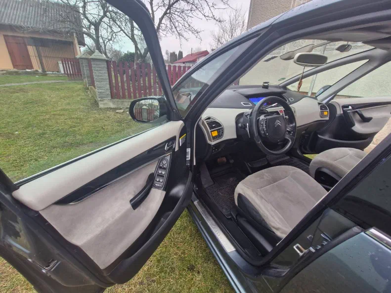 Citroen C4 Picasso 2008 - 8