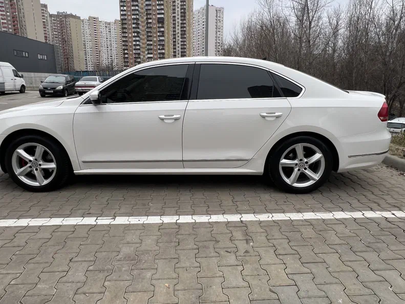 Volkswagen Passat 2013 - 8