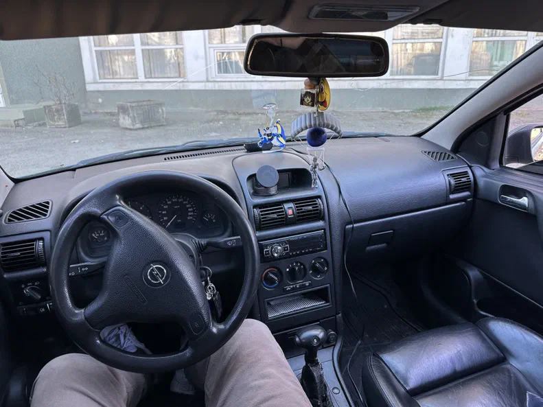 Opel Astra 2000 - 5