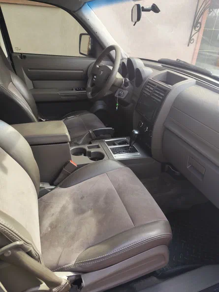 Dodge Nitro 2007 - 13