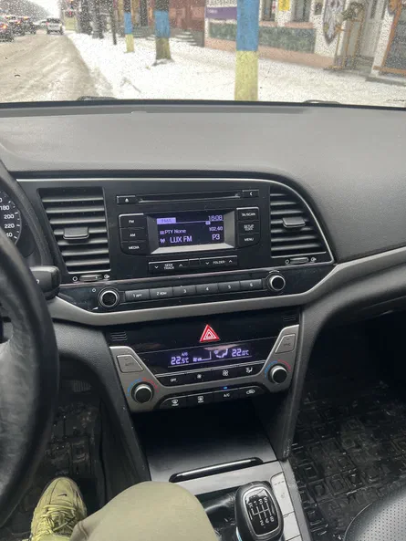 Hyundai Elantra 2018