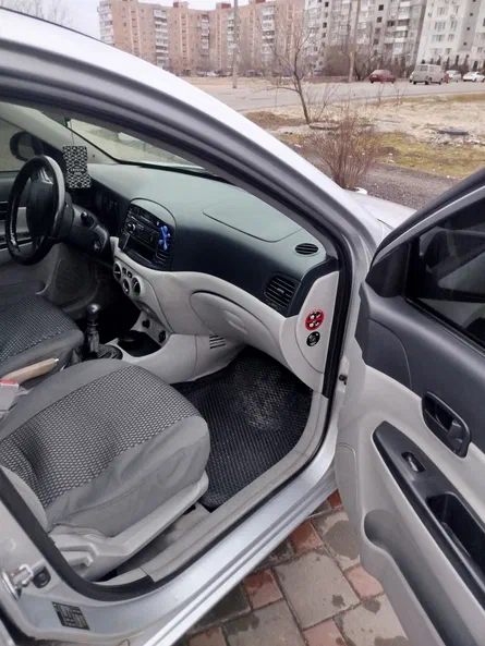 Hyundai Accent 2008 - 14