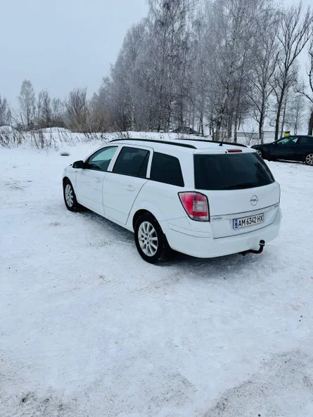Opel Astra 2008 - 7