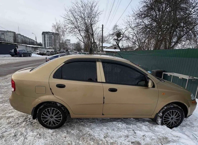 Chevrolet Aveo 2004 - 10