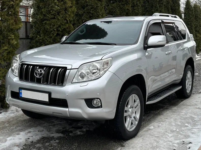 Toyota Land Cruiser Prado 2011