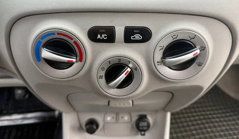 Hyundai Accent 2008 - 8