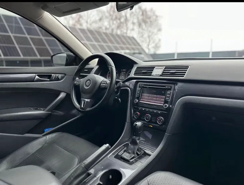 Volkswagen Passat 2012 - 7