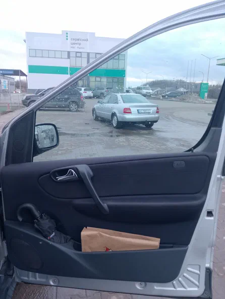 Mercedes-Benz Vaneo 2004 - 19