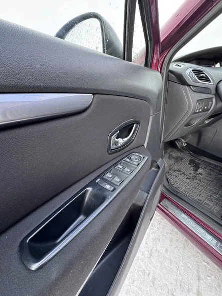 Renault Megane 2015 - 10