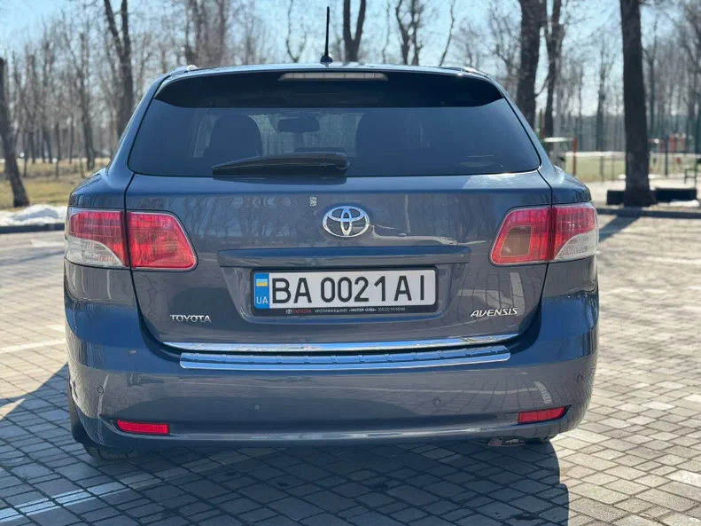 Toyota Avensis 2008 - 6
