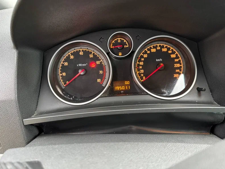 Opel Zafira 2010 - 18