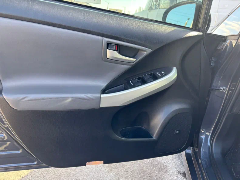 Toyota Prius 2014 - 12