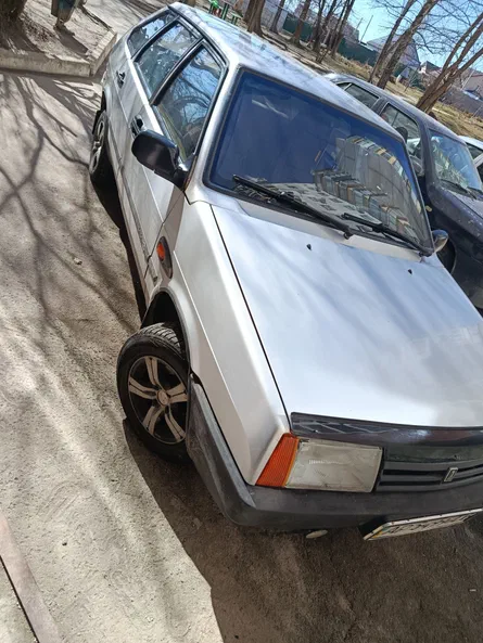 Lada (ВАЗ) 2109 2000