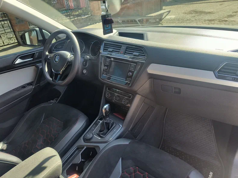 Volkswagen Tiguan 2018 - 11