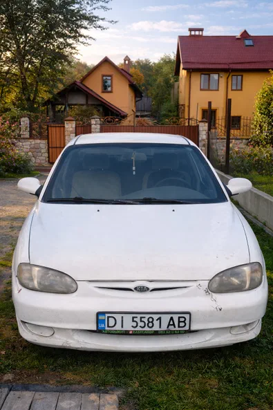 Kia Sephia 2001