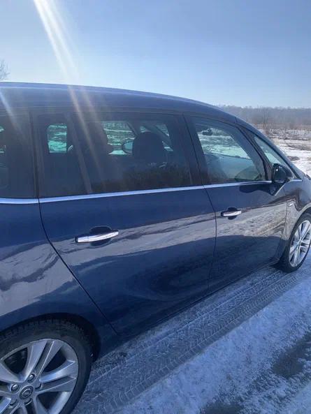 Opel Zafira 2011