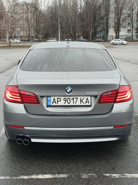 BMW 5 серія 2010 - 6