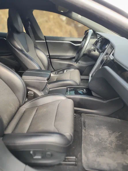 Tesla Model S 2018 - 14