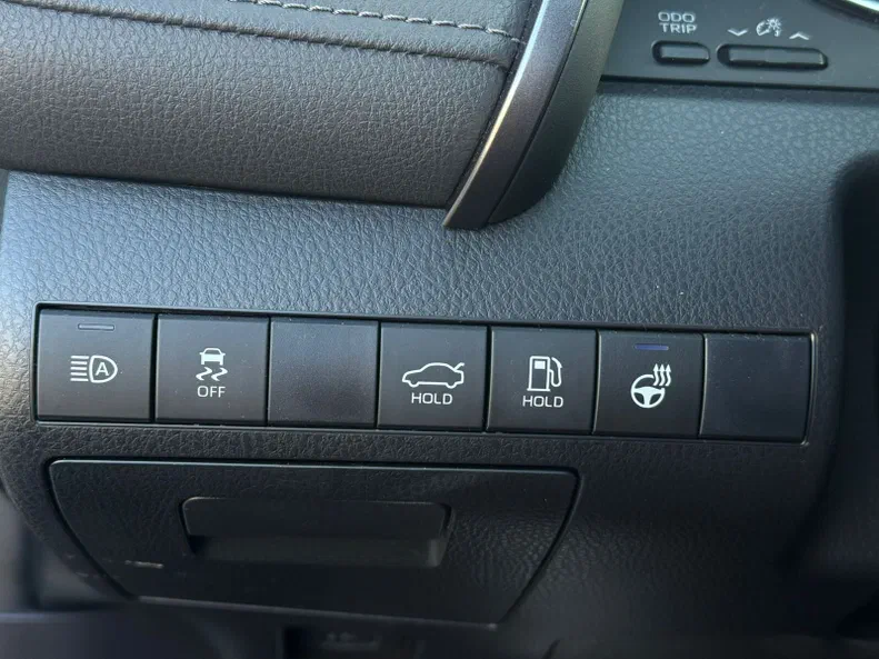 Toyota Camry 2021 - 6