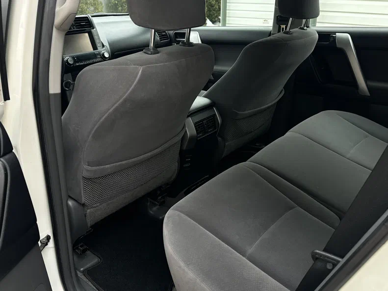 Toyota Land Cruiser Prado 2010 - 7