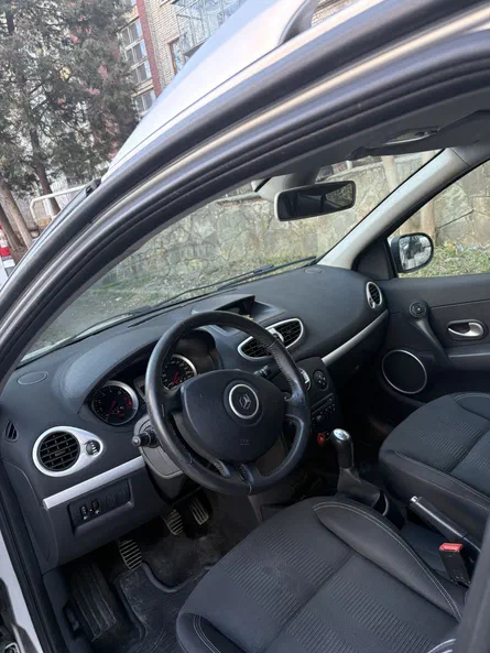 Renault Clio 2009 - 6