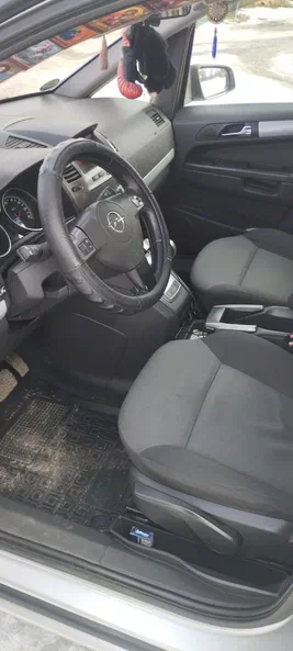 Opel Zafira 2007 - 9
