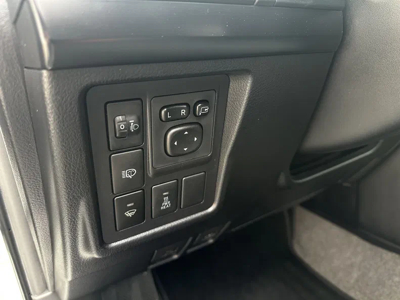 Toyota Land Cruiser Prado 2010 - 9