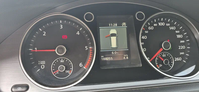 Volkswagen Passat 2012 - 9