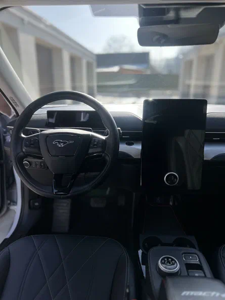 Ford Mustang Mach-E 2023 - 5