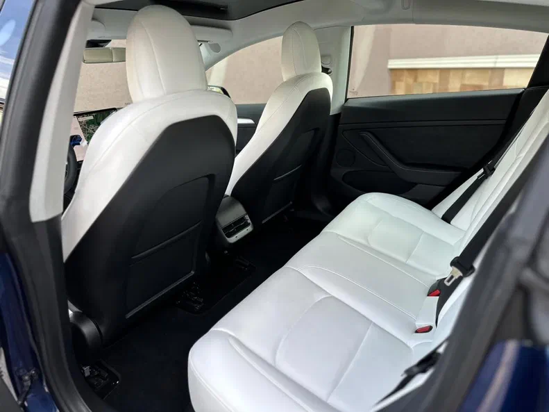 Tesla Model 3 2021 - 5