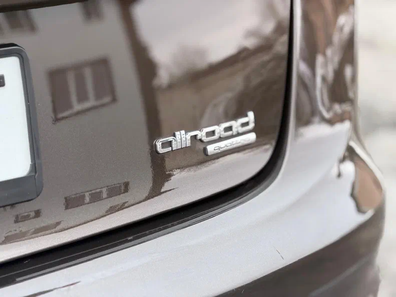 Audi A6 allroad 2012 - 20