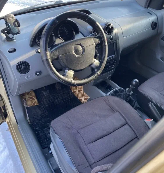 Chevrolet Aveo 2004 - 6