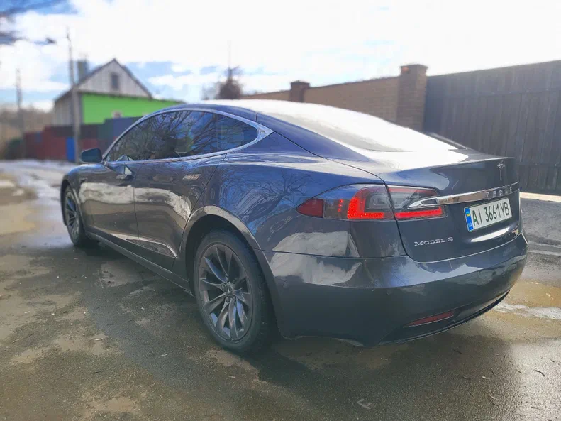 Tesla Model S 2018 - 7