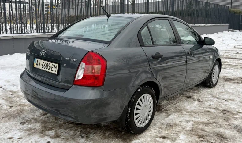 Hyundai Accent 2008 - 5