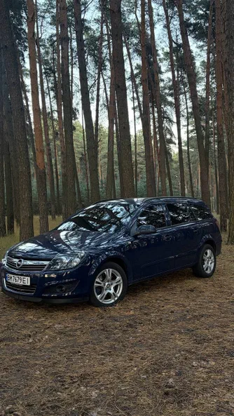 Opel Astra 2008 - 1