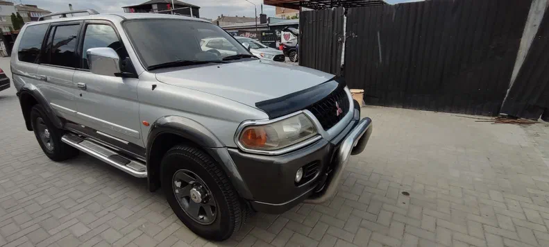 Mitsubishi Pajero 2002 - 9