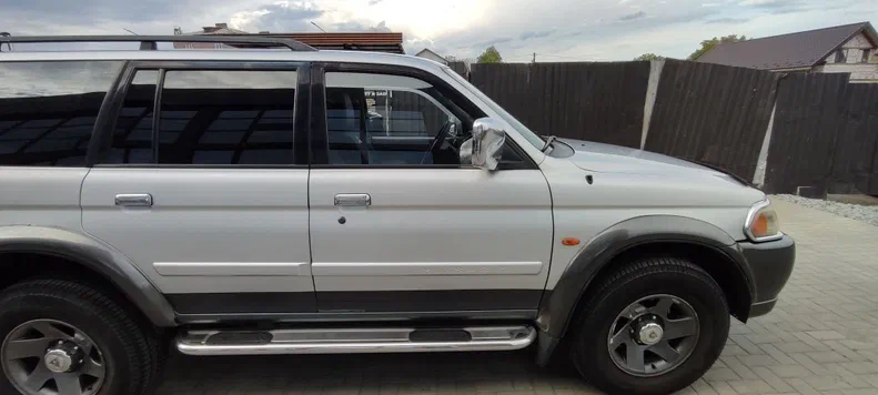 Mitsubishi Pajero 2002 - 1