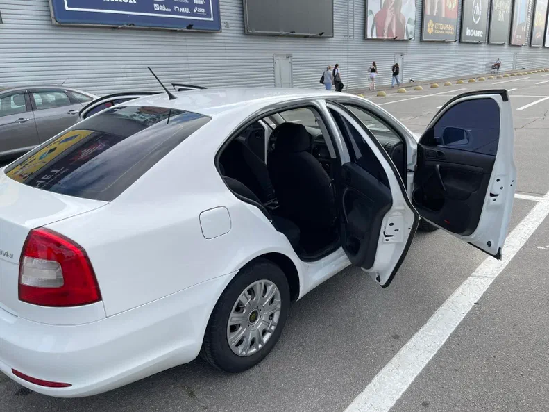Skoda Octavia 2011 - 8
