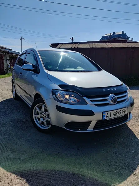 Volkswagen Golf 2005 - 0