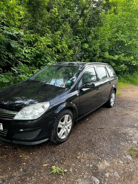 Opel Astra 2009 - 1