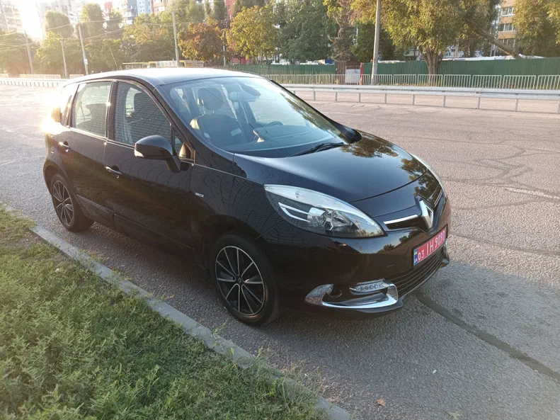 Renault Scenic 2012 - 1