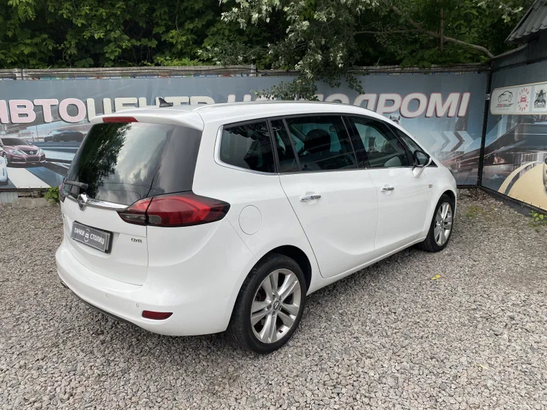 Opel Zafira 2012 - 12