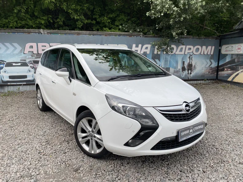 Opel Zafira 2012 - 0